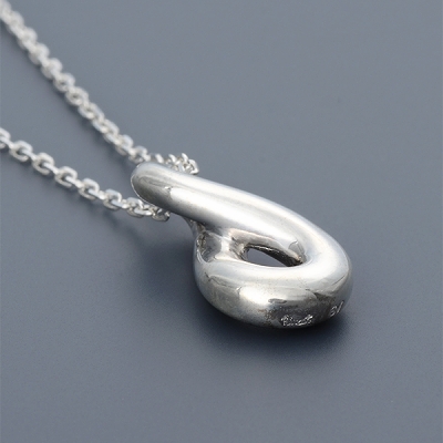 シルバーネックレス