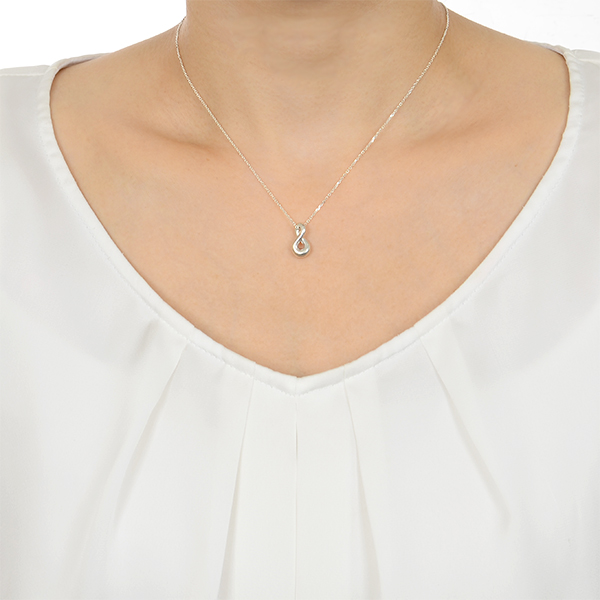 シルバーネックレス