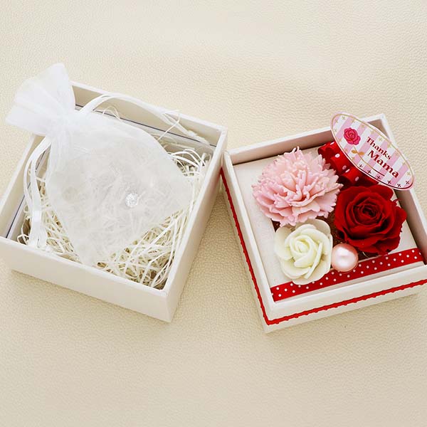 母の日 シルバーネックレス フラワーボックス セット 「Thanks Mama」ピック付