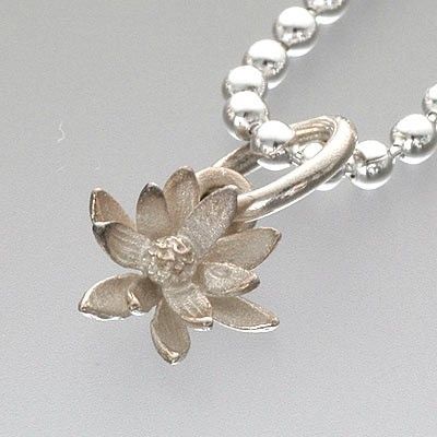 シルバーネックレス