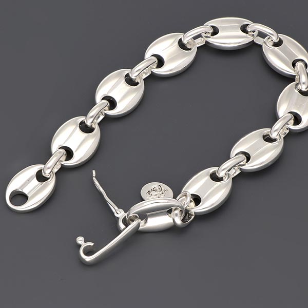 チェーンブレスレット