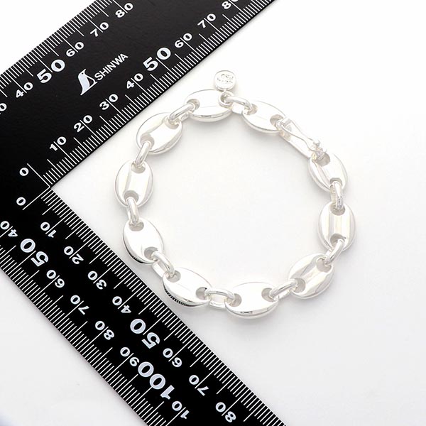 チェーンブレスレット