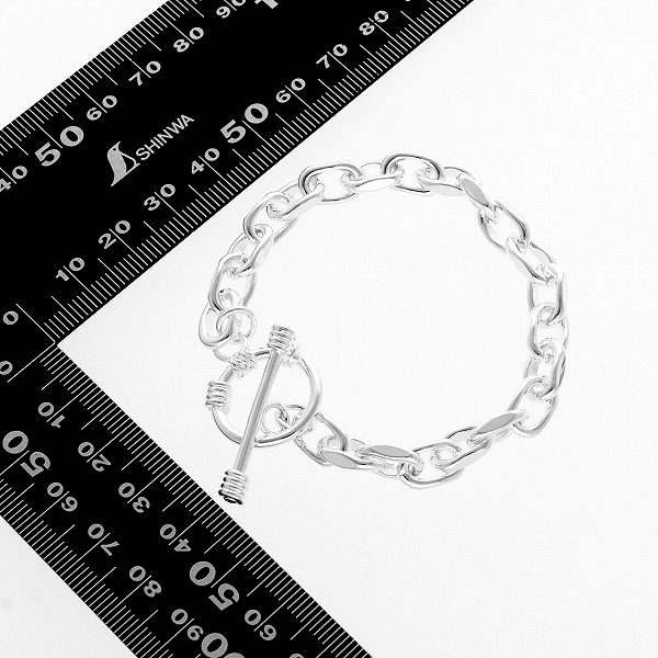 チェーンブレスレット