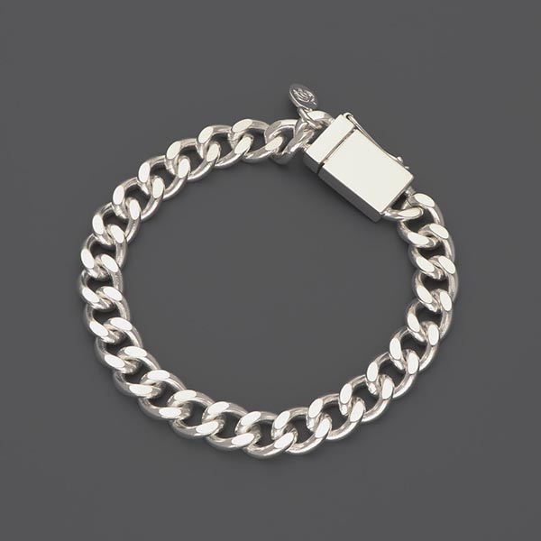 チェーンブレスレット