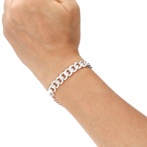 チェーンブレスレット