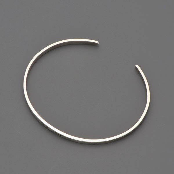 シルバーバングル