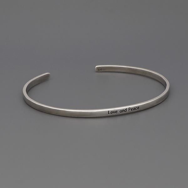 シルバーバングル