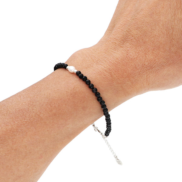 ビーズブレスレット