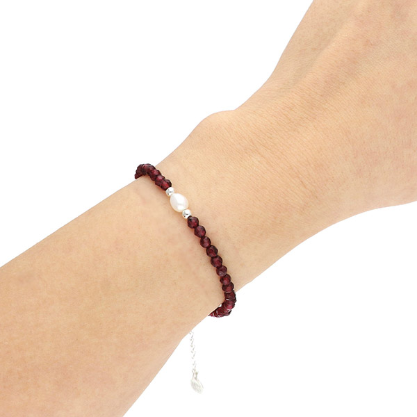 ビーズブレスレット