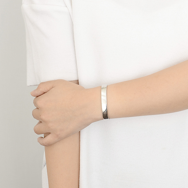 シルバーバングル