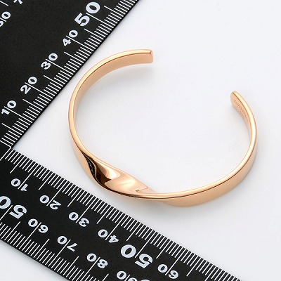 シルバーバングル