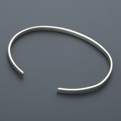 シルバーバングル