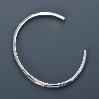 シルバーバングル