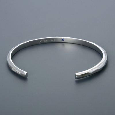 シルバーバングル