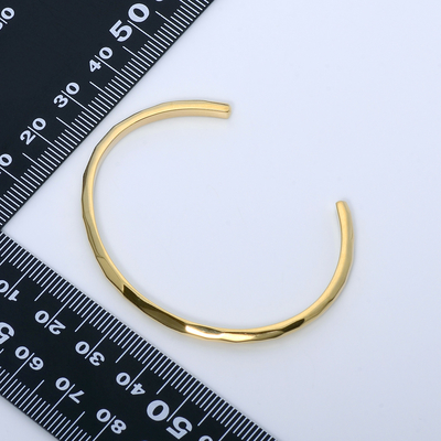 シルバーバングル