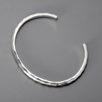 シルバーバングル