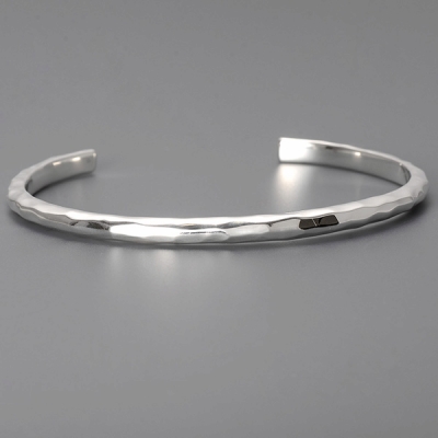 シルバーバングル