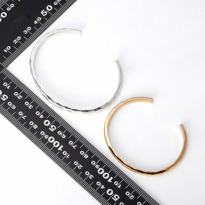 シルバーペアバングル