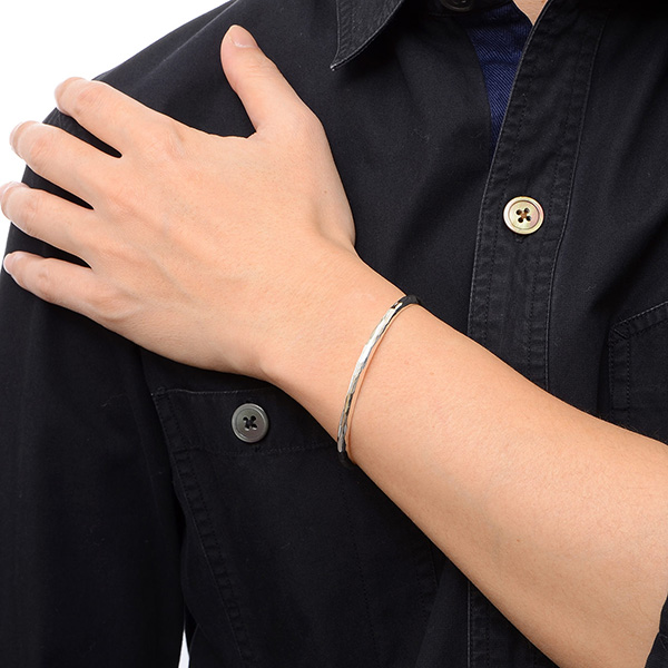 シルバーペアバングル