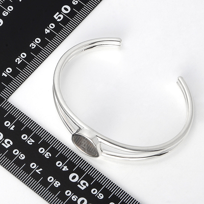 ブラスバングル