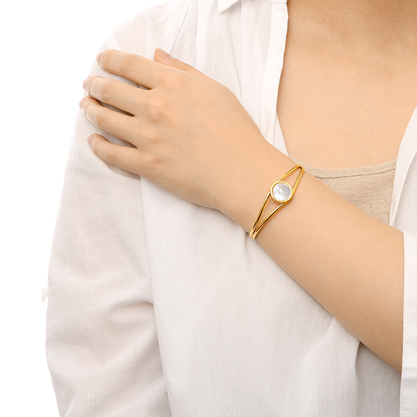 ブラスバングル