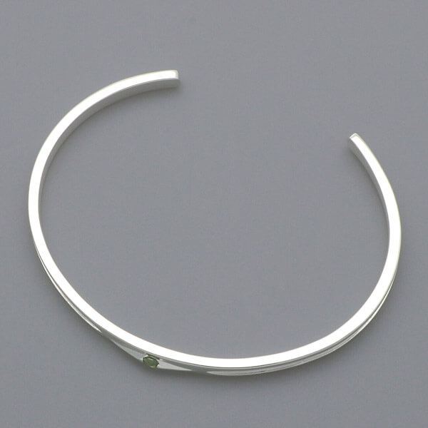 シルバーバングル