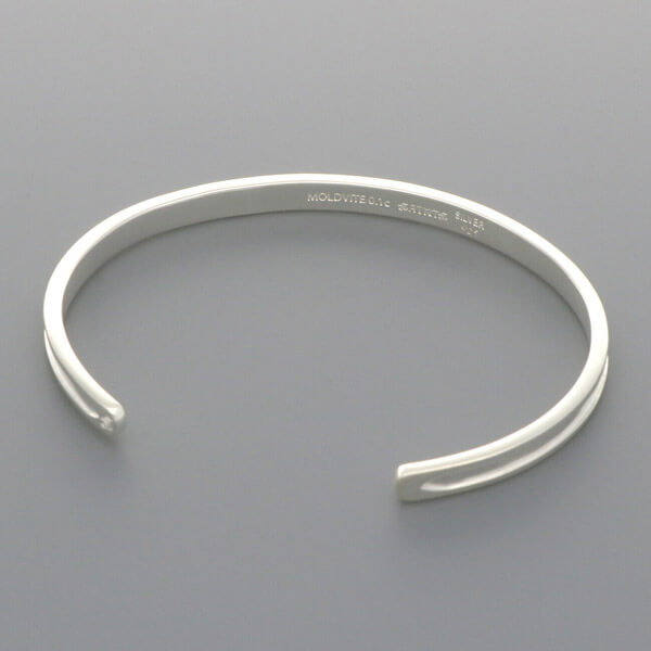 シルバーバングル