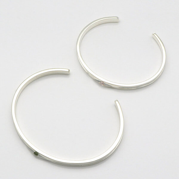 シルバーペアバングル