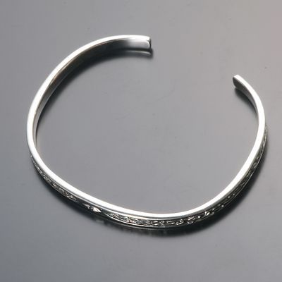 シルバーバングル