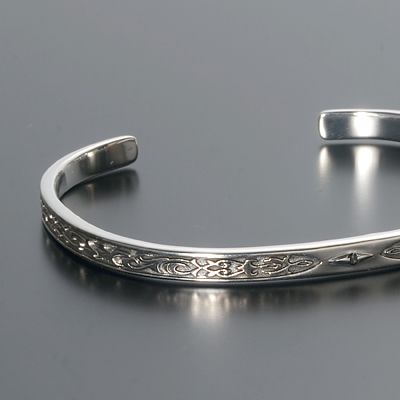 シルバーバングル