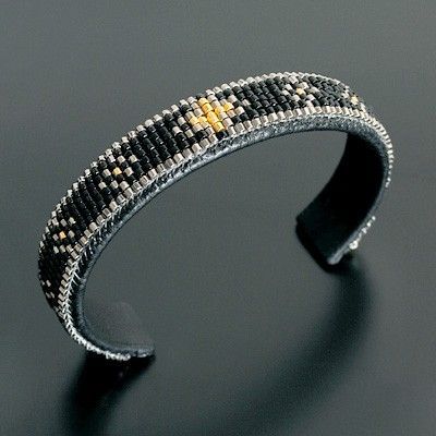 コプラクロスビーズバングル