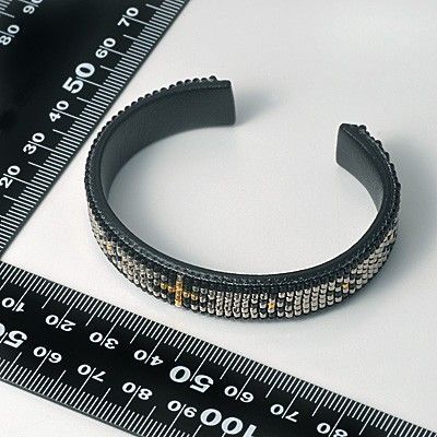 ビーズバングル