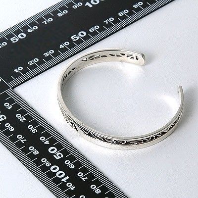 シルバーバングル