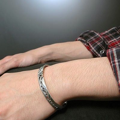 シルバーバングル