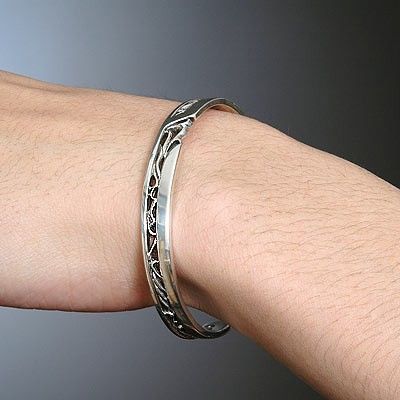 シルバーバングル