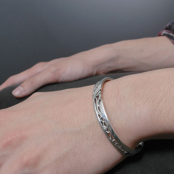 シルバーペアバングル