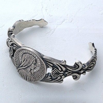 シルバーバングル