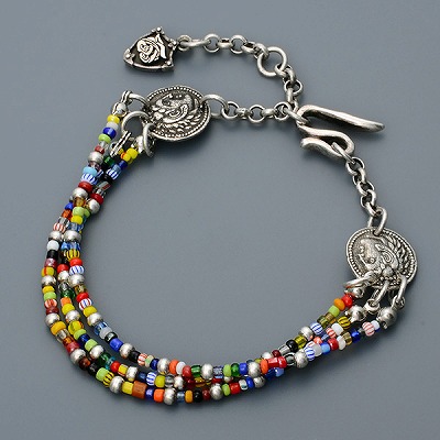 ビーズブレスレット