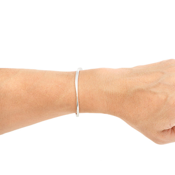 シルバーペアバングル