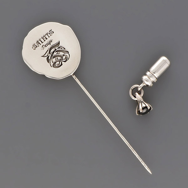 シルバーラペルピン