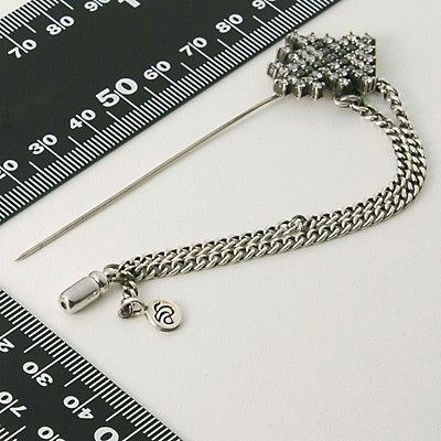 シルバーピンブローチ