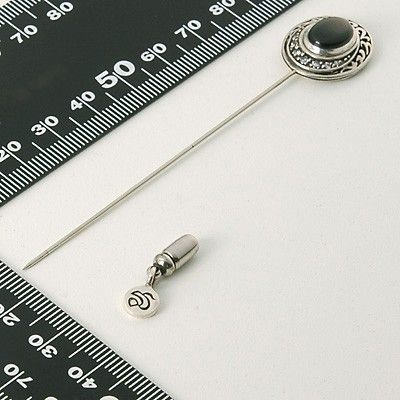 シルバーピンブローチ