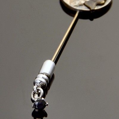 シルバーピンブローチ