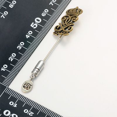 シルバーピンブローチ