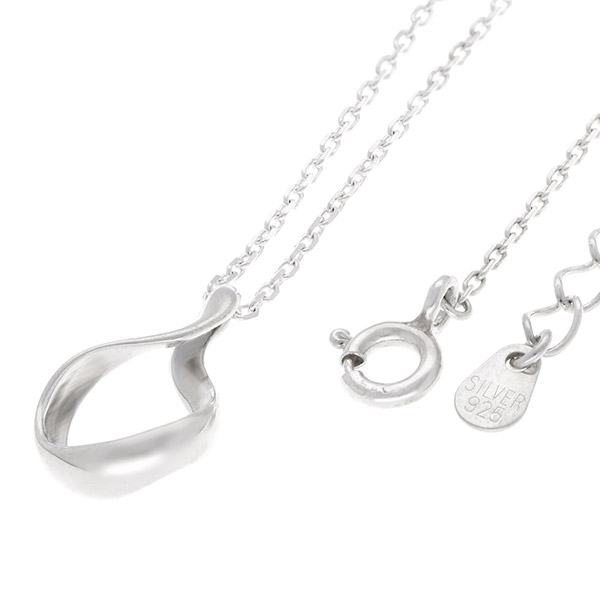 シルバーネックレス