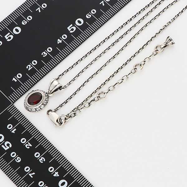 シルバーネックレス