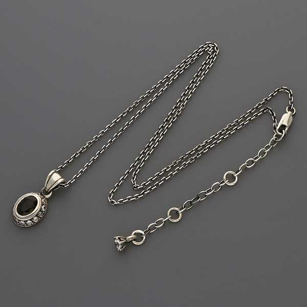 シルバーネックレス