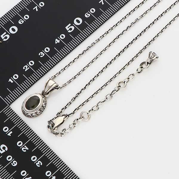 シルバーネックレス