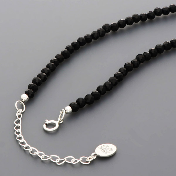 ビーズネックレス