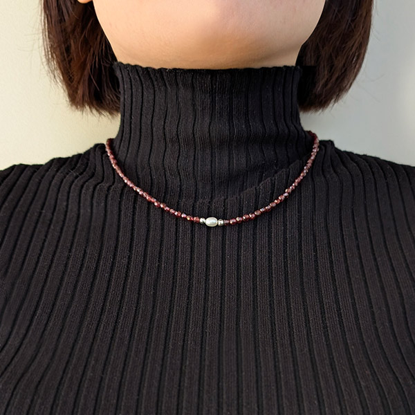 ビーズネックレス